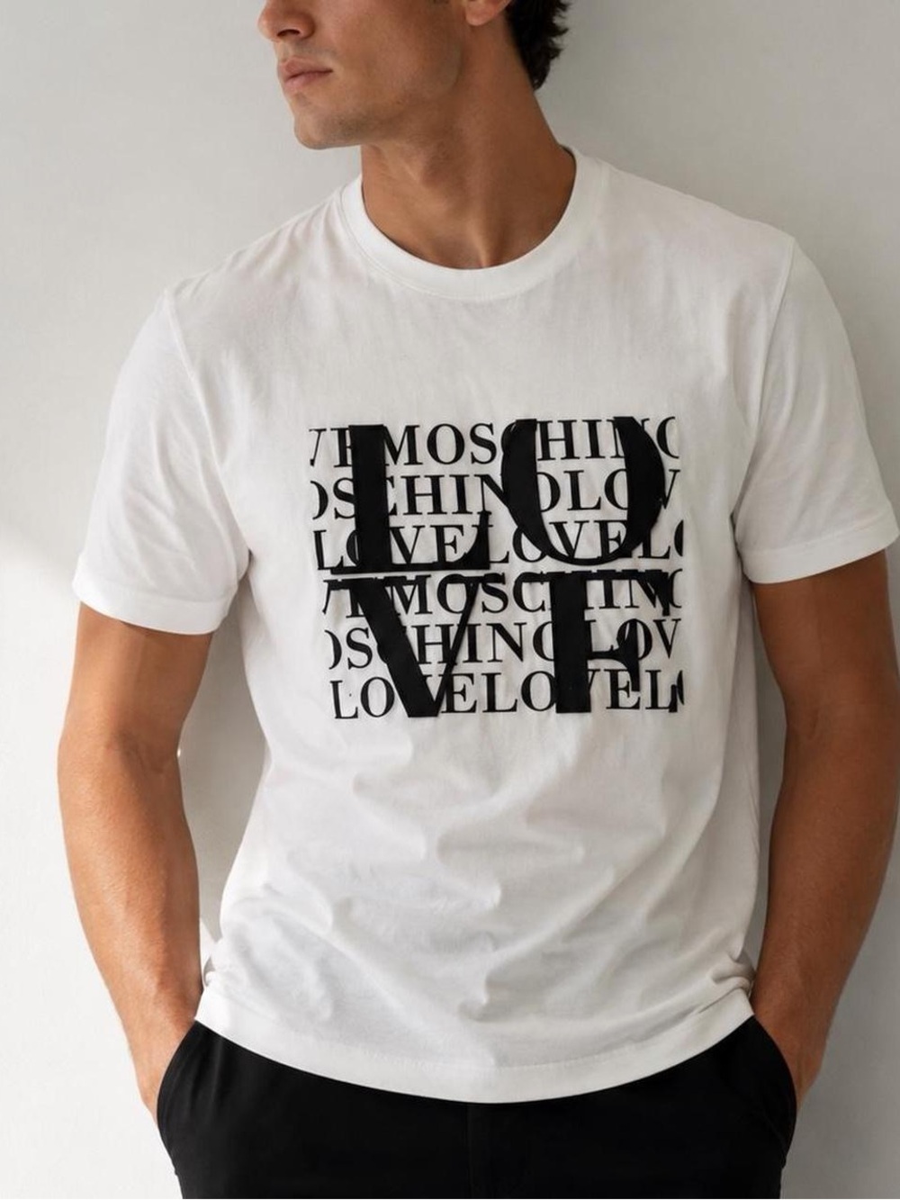 Love Moschino White Graphic Logo T-Shirt Size Medium